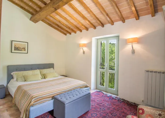 Casale Amerina * Camerata (Perugia)